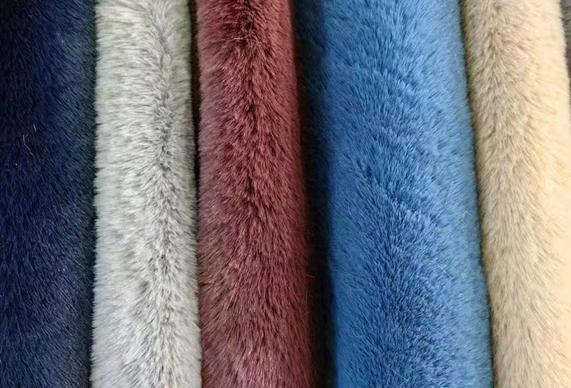 1100mg * 165cm Büyük tavşan kürkü peluş kumaş 1100mg * 165cm Büyük tavşan kürkü peluş kumaş