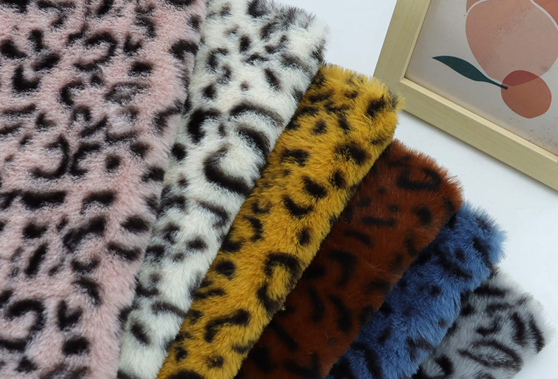 500 mg * 160 cm Leopar döngü tavşan kürkü baskı peluş kumaş
