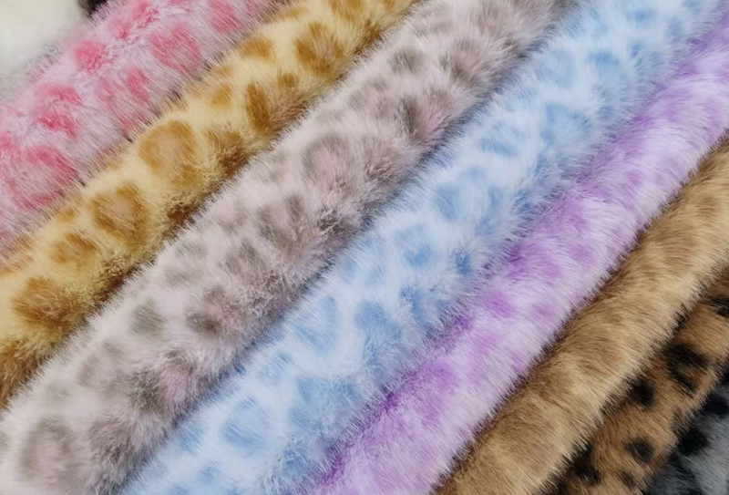 700 mg * 170 cm Küçük altın vizon desenli leopar peluş kumaş çantalar/kıyafetler için uygundur