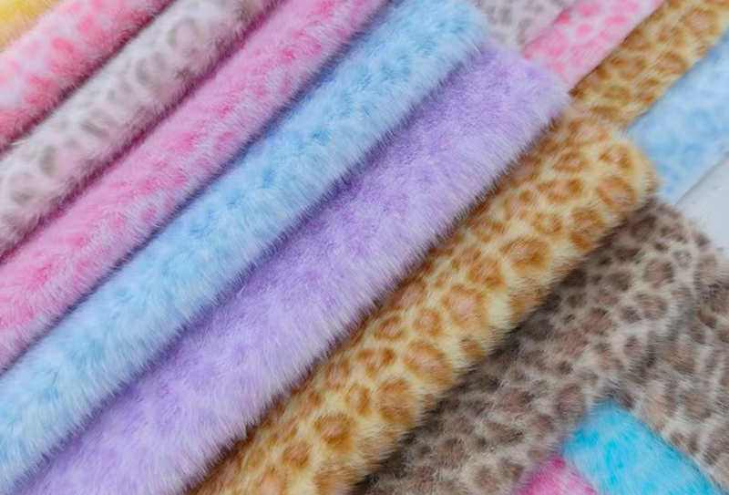 160mm genişlik Avrupa vizon baskılı leopar desenli sahte vizon kumaş