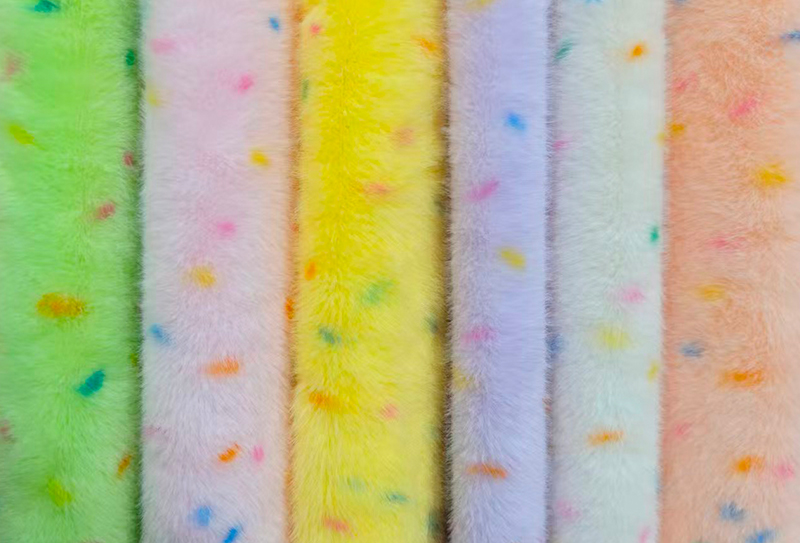 Renkli noktalı saf polyester suni vizon baskı Renkli noktalı saf polyester suni vizon baskı